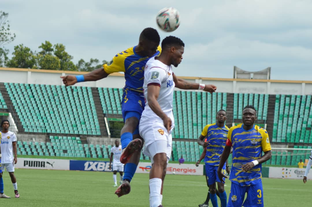 Coupe africaine de la Confédération : AS Otoho qualifiée pour les quarts de finale.
