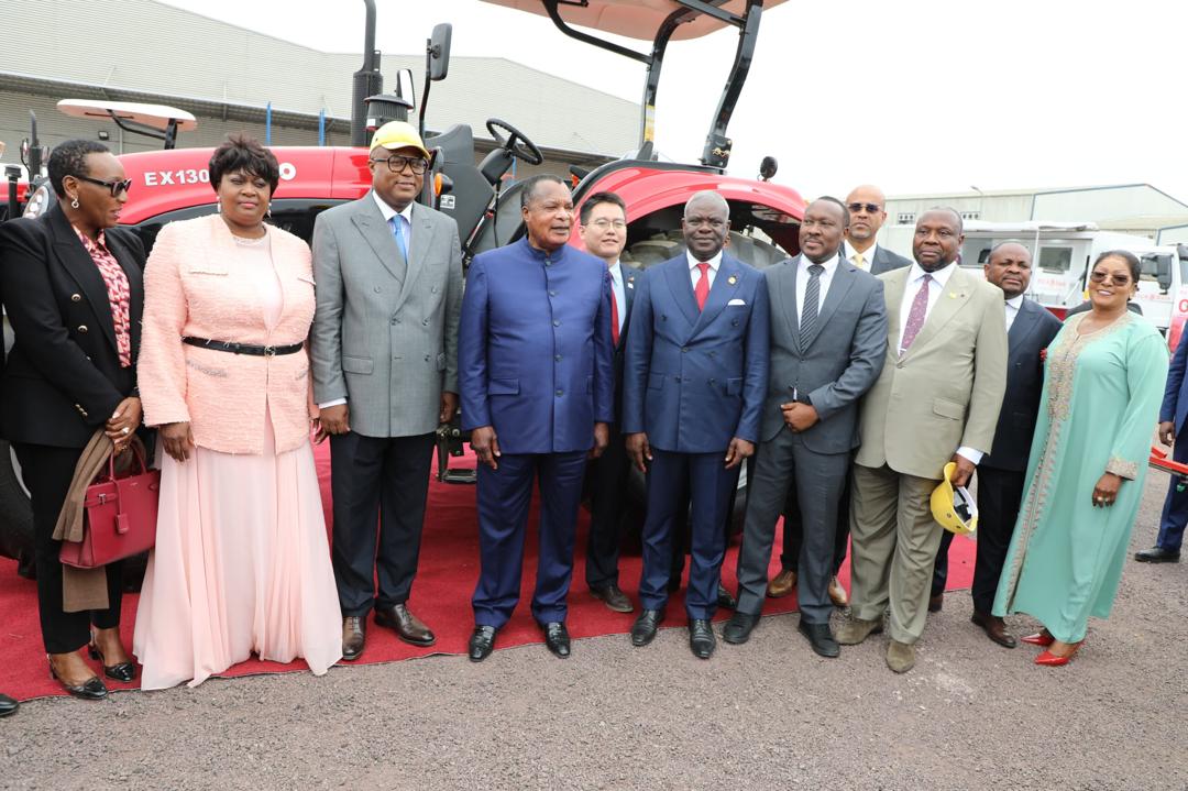 Agriculture et Industrie : Denis SASSOU-N’GUESSO visite l’usine de montage des tracteurs de Maloukou.